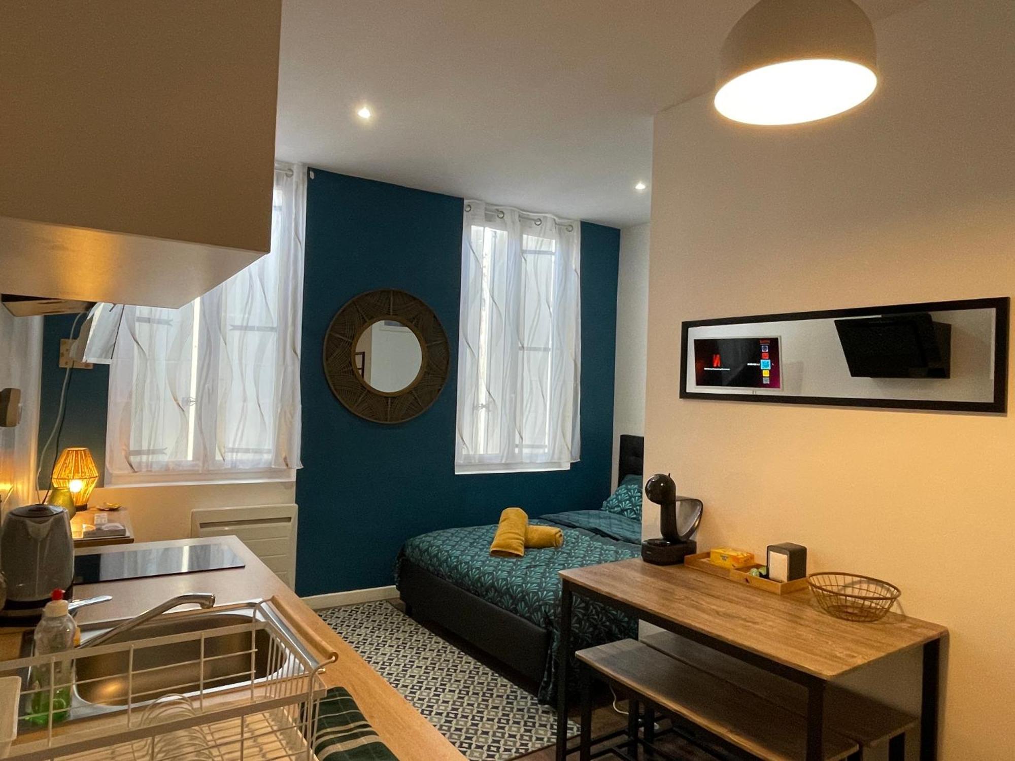 Chez Jean-Yves Et Zoe - La Boheme - Au Calme, Tres Propre, Proche Parkings Apartment Niort Bagian luar foto
